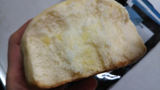 「東京ブレッド 塩バターパン 袋1個」のクチコミ画像 by なんやかんやさん