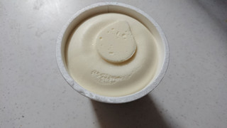 「セブンプレミアムゴールド 金のミルクアイス カップ130ml」のクチコミ画像 by ぴのこっここさん