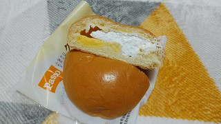 「Pasco おいしさあふれる カスタード＆ホイップクリームパン 袋1個」のクチコミ画像 by やっぺさん