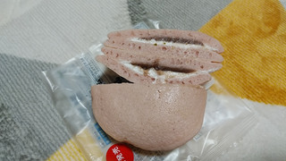 「セブンプレミアム 桜もち風パンケーキ 袋2個」のクチコミ画像 by やっぺさん