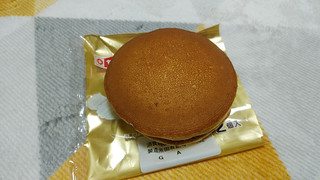 「ヤマザキ ホットケーキサンド ホイップ＆マーガリン 袋2個」のクチコミ画像 by やっぺさん