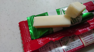 「明治 北海道十勝 ボーノ 切り出し生チーズ ゴーダ 袋20g」のクチコミ画像 by ぴのこっここさん