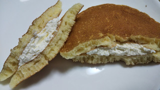 「セブンプレミアム クリームチーズパンケーキ 袋2個」のクチコミ画像 by なんやかんやさん