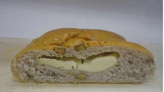 「フジパン くるみとチーズのパン 袋1個」のクチコミ画像 by キックンさん