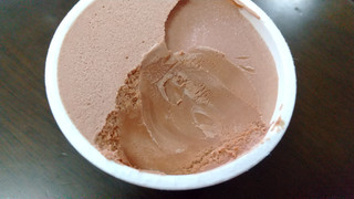 「KUBOTA チョコレート アイスクリーム カップ110ml」のクチコミ画像 by みほなさん