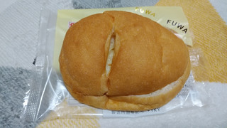 「ヤマザキ ふわっふわ バター入りミルククリームサンド 袋1個」のクチコミ画像 by やっぺさん