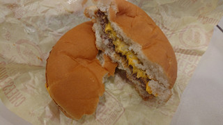 「マクドナルド チーズバーガー」のクチコミ画像 by ぴのこっここさん