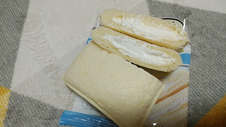 「ヤマザキ ランチパック たっぷりミルク ダブルクリーム」のクチコミ画像 by やっぺさん