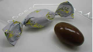 「明治 アーモンドチョコ 袋84g」のクチコミ画像 by キックンさん