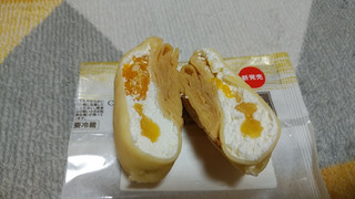 「セブン-イレブン みかんクレープ オレンジソース＆ヨーグルトクリーム」のクチコミ画像 by やっぺさん