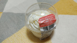 「ローソン Uchi Cafe’ おぼれクリームのバニラシフォンケーキ」のクチコミ画像 by やっぺさん