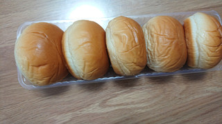 「ヤマザキ 薄皮 スイートポテトクリームパン 袋5個」のクチコミ画像 by ぴのこっここさん