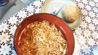 「日清食品 チキンラーメン 安藤百福生誕110周年記念パッケージ 袋85g×5」のクチコミ画像 by なんやかんやさん