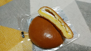 「セブンプレミアム ダブルクリームパン 袋1個」のクチコミ画像 by やっぺさん