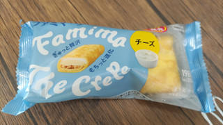 「ファミリーマート ファミマ・ザ・クレープ チーズ 1個」のクチコミ画像 by はしびろさん