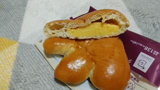 「ローソン NL クリームパン」のクチコミ画像 by やっぺさん