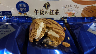 「森永製菓 午後の紅茶 ミルクティー デコレーションケーキ 箱6個」のクチコミ画像 by まーまいとさん