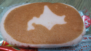 「ヤマザキ 北海道チーズ蒸しケーキ いちご味 袋1個」のクチコミ画像 by なんやかんやさん