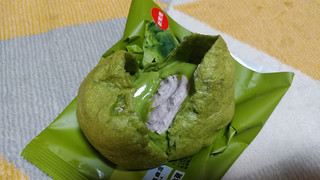 「セブン-イレブン 宇治抹茶もこ京都府産丹波大納言小豆使用」のクチコミ画像 by やっぺさん