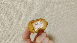 「オランジェ いちご練乳のプチシュー 袋5個」のクチコミ画像 by やっぺさん