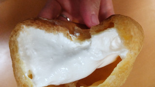 「オランジェ ひかえめに言ってクリーム多めのシュークリーム 北海道練乳 袋1個」のクチコミ画像 by はるなつひさん