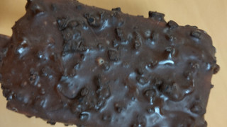 「HERSHEY’S チョコレートアイスバー ザクザクチョコミント 袋90ml」のクチコミ画像 by はるなつひさん