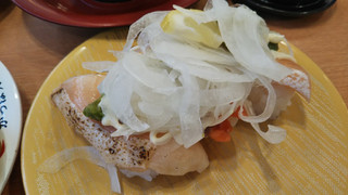 「かっぱ寿司 3種のアボカドサーモン食べ比べ 一皿」のクチコミ画像 by なんやかんやさん