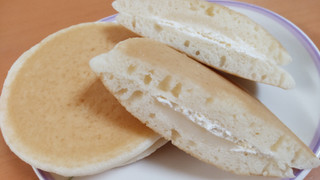「Pasco 北海道チーズのパンケーキ 袋2個」のクチコミ画像 by はるなつひさん