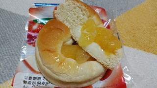 「第一パン 冷やしてもおいしいたっぷりりんごミルクパン」のクチコミ画像 by やっぺさん