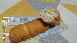 「ヤマザキ 塩バニラクリームサンドパン 袋1個」のクチコミ画像 by やっぺさん