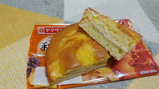 「ヤマザキ 3種のチーズのケーキ メープルクリーム 袋1個」のクチコミ画像 by やっぺさん