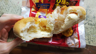 「第一パン 3種のチーズパン」のクチコミ画像 by 初谷っちさん