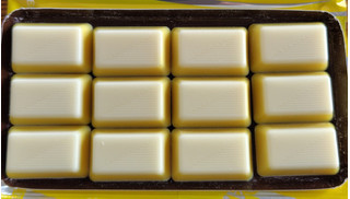 「森永製菓 ダースチーズケーキ 香るレモン 箱12粒」のクチコミ画像 by るったんさん
