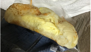 「Pasco 国産小麦のチーズパン 袋1個」のクチコミ画像 by レビュアーさん