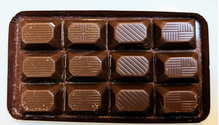 「不二家 サーティワンチョコレート チョコレートミント 箱12粒」のクチコミ画像 by はるなつひさん