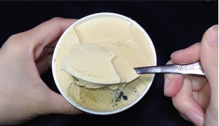 「明治 エッセル スーパーカップ キャラメルクッキー カップ200ml」のクチコミ画像 by nya-koさん