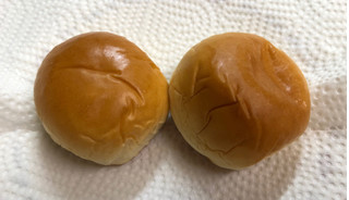 「ヤマザキ 薄皮 バニラクリームパン 袋4個」のクチコミ画像 by SANAさん