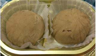 「ローソン Uchi Cafe’ SWEETS 栗と砂糖で仕上げた栗きんとん 2個入」のクチコミ画像 by レビュアーさん