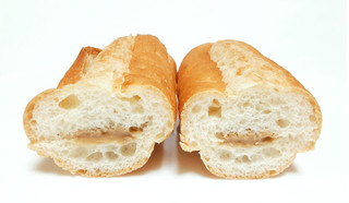 「ヤマザキ フランス産小麦のカフェラテフランスパン 袋1個」のクチコミ画像 by つなさん