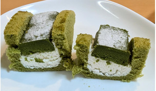 「ヤマザキ 抹茶のテリーヌケーキ 辻利一本店宇治抹茶使用」のクチコミ画像 by はるなつひさん