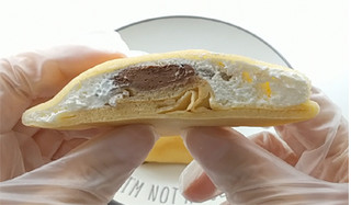 「モンテール 小さな洋菓子店 もちもちクレープ・生チョコ」のクチコミ画像 by くまプップさん