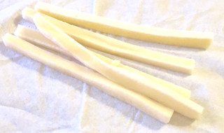 「トップバリュ ベストプライス カマンベールチーズ使用チーズサンド 袋185g」のクチコミ画像 by Pチャンさん