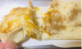 「セブン-イレブン ブリトー2種チーズのラザニアソース」のクチコミ画像 by シナもンさん