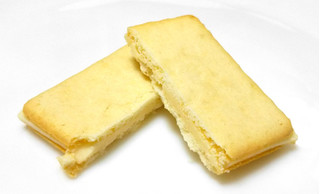「東京ミルクチーズ工場 ソルト＆カマンベールクッキー 箱10枚」のクチコミ画像 by つなさん