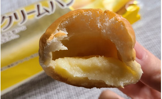 「ヤマザキ 薄皮 バナナクリームパン 袋5個」のクチコミ画像 by ちょこぱんcakeさん