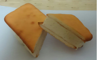 「セブンプレミアム チーズケーキサンド 袋1個」のクチコミ画像 by みにぃ321321さん