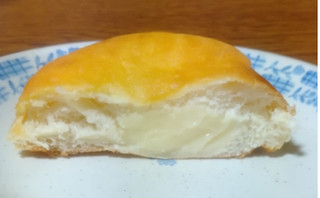 「ニシカワパン チーズケーキ風クリームパン 袋1個」のクチコミ画像 by uhkkieさん