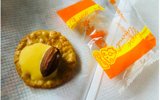 「三幸製菓 チーズアーモンド 袋16枚」のクチコミ画像 by シナもンさん