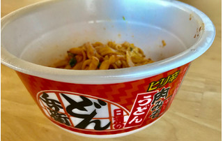 「日清食品 日清のどん兵衛 汁なしピリ辛肉みそうどん カップ98g」のクチコミ画像 by tea・greenさん