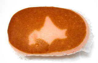 「ヤマザキ 北海道チーズ蒸しケーキ いちご味 袋1個」のクチコミ画像 by つなさん